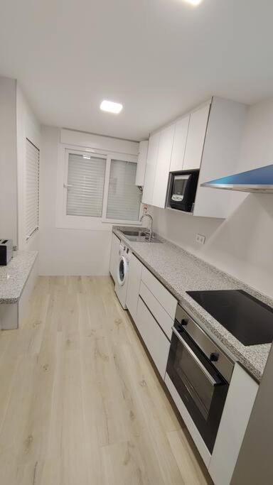 Precioso Apartamento Frente A La Playa 토레델마르 외부 사진